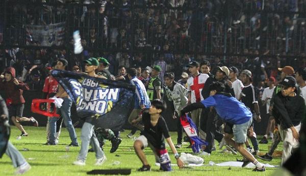 Duka Ganjar untuk Korban Kerusuhan Suporter di Malang: Sedih Melihat Dunia Persepakbolaan Kita