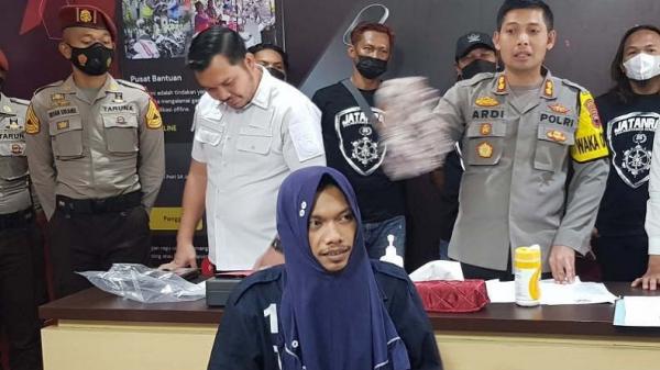 Kenakan Daster untuk Kelabui CCTV, Pria Ini Bobol Kafe di Semarang