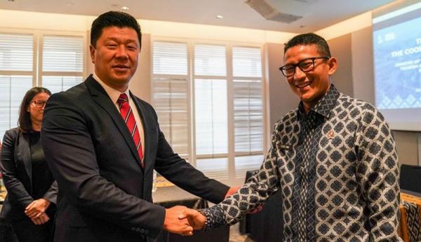 Menparekraf Sandiaga Uno Ajak Investor Singapura Investasi di Indonesia
