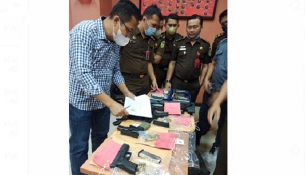 Polri melimpahkan barang bukti kasus pembunuhan berencana dan halangi penyidikan kasus Brigadir J ke JPU. (Foto istimewa).