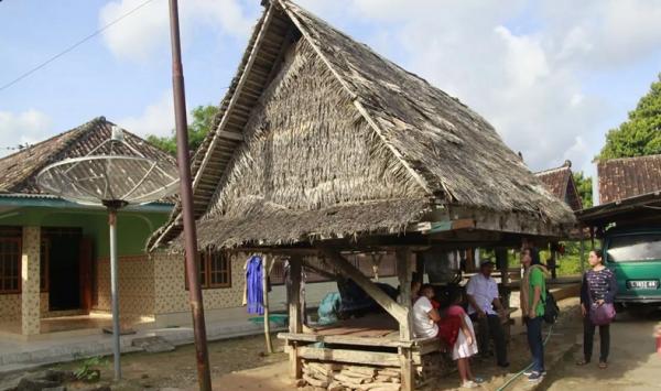 rumah dhurung Rumah dhurung Bawean. (foto: kemendikbud).