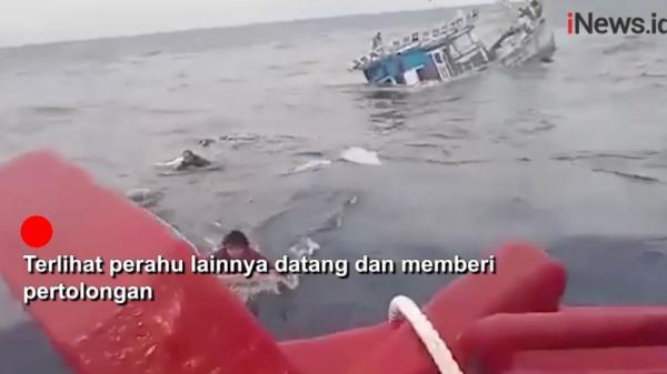 Kapal Nelayan di Padang Tenggelam Dihantam Gelombang, 4 ABK Selamat