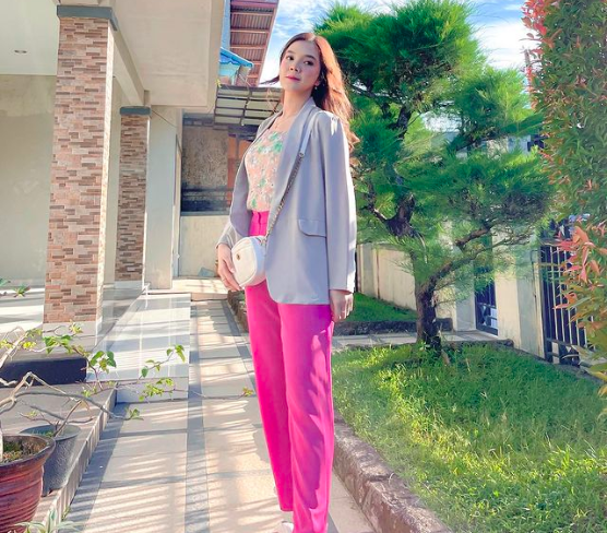 Penyanyi Minang yang Sedang Naik Daun. (Foto: Instagram)