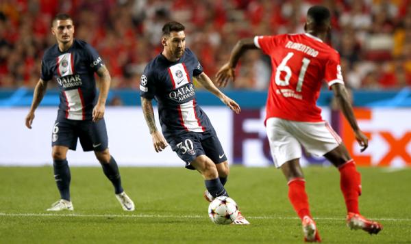 Benfica Vs PSG Paris Saint-Germain (PSG) hanya mampu bermain imbang 1-1 melawan Benfica pada matchday ketiga Grup H Liga Champions, Kamis (6/10/2022) dini hari WIB. (Foto: REUTERS/Pedro Nunes)