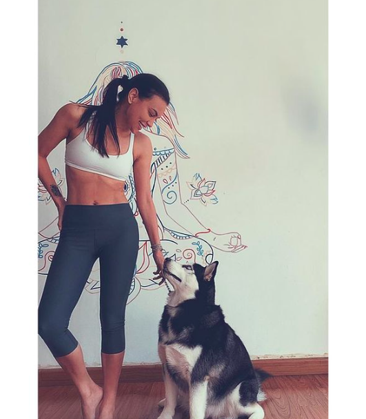 Screen Shot 2022 10 07 At 06 32 17 Artis Cantik Memelihara Anjing. (Foto: Instagram)