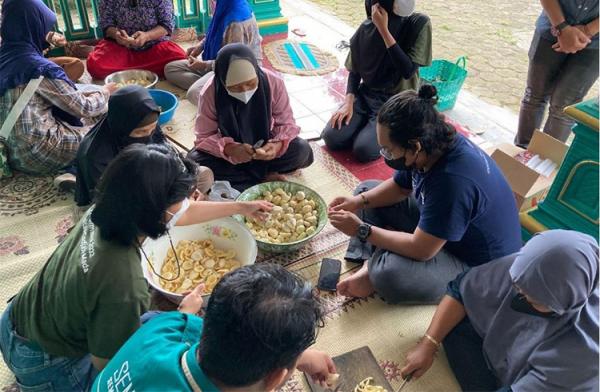 Dirikan Salacca Space, Mahasiswa UGM Inovasi Produk Dari Bahan Salak Di ...