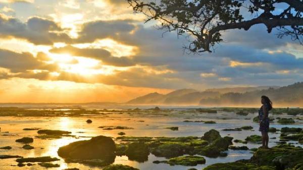 Pantai Karapyak Pangandaran. (FOTO: ISTIMEWA)