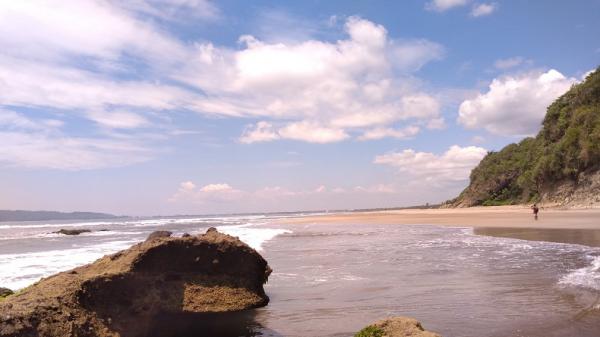 Pantai Lembah Putri Pangandaran. (FOTO: ISTIMEWA)