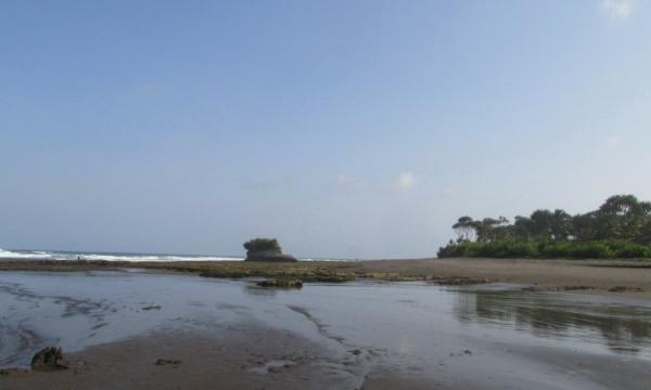 Pantai Muaragatah Pangandaran. (FOTO: ISTIMEWA)