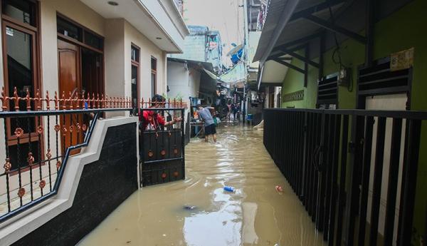 5 RT di Petukangan dan Cawang Masih Terendam Banjir