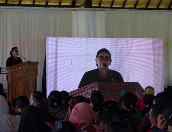 Ketua TP-PKK Provinsi Bali Putri Koster Ketua TP-PKK Provinsi Bali Putri Koster memberikan apresiasi kepada Enesis Group. (Foto: dok Enesis)