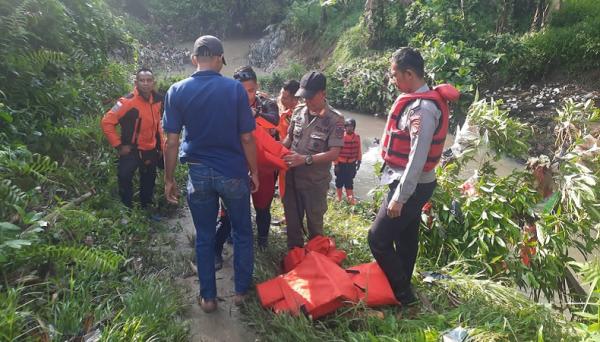 Pria Di Bogor Tewas Gegara Jatuh Dari Jembatan Cibadak