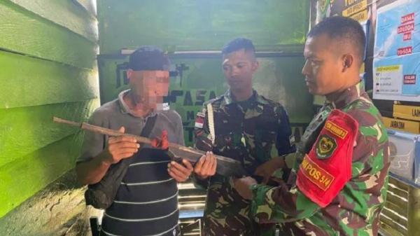 Warga Ini Serahkan Senjata Rakitan Ke Prajurit Tni Selama Ini Disimpan