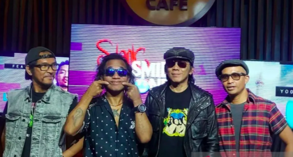 Slank rayakan ulang tahun ke-39 dengan menggelar konser. (Foto: Antara)