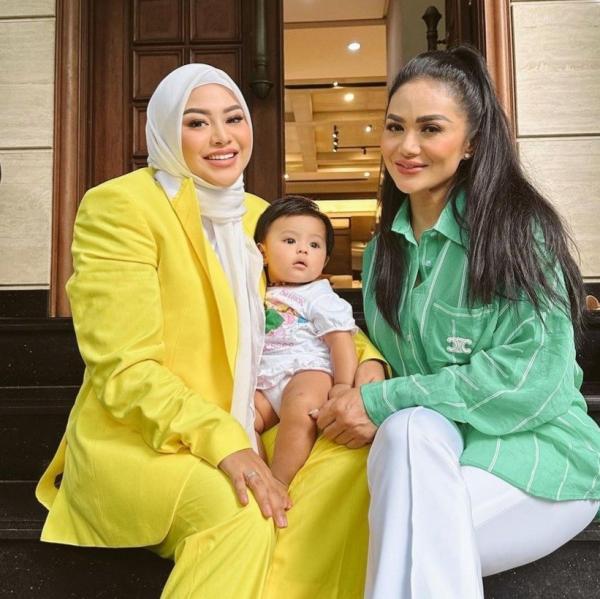 Screenshot 20221013 105144 Instagram Artis Cantik Sudah Punya Cucu. (Foto: instagram)