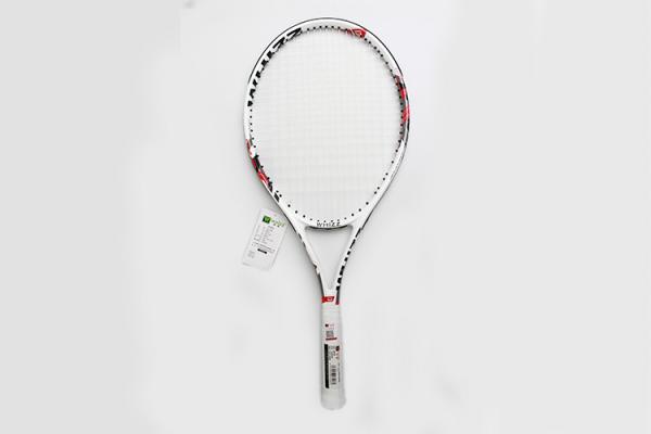 WHIZZ Tennis Racket GT 700 - White. (Foto: MNC Media)