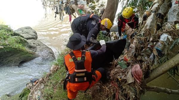 Innalillahi, Jasad Pemotor Hilang Terseret Banjir di Subang Ditemukan 53 Km dari TKP Awal