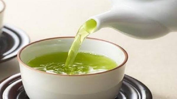 Teh Hijau Teh hijau pun menjadi asupan sebagai cara ampuh mengatasi alergi dingin. (Foto: Istimewa)