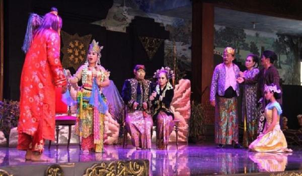 pertunjukan ludruk pertunjukan ludruk (istimewa).