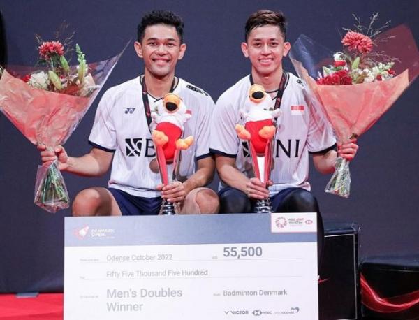 Ganda putra Indonesia, Fajar Alfian/Muhammad Rian Ardianto menjuarai Denmark Open 2022, Minggu (23/10/2022). (Foto: Instagram/@badminton.ina)