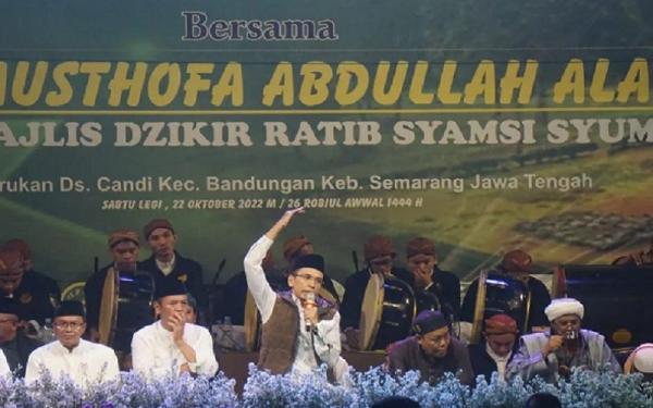 TGB menghadiri Maulid Nabi di Semarang, Sabtu (22/10) malam. (Foto: Ist)