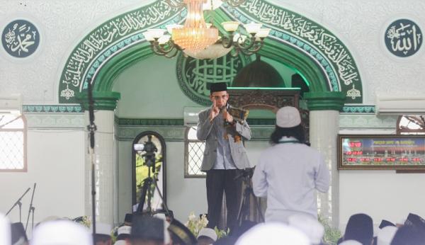 Hadiri Maulid Nabi, TGB Ajak Masyarakat Teladani Ajaran Rasulullah untuk Membangun Negeri