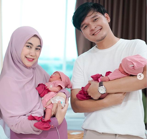 Artis Punya Anak Kembar. (Foto: Instagram)