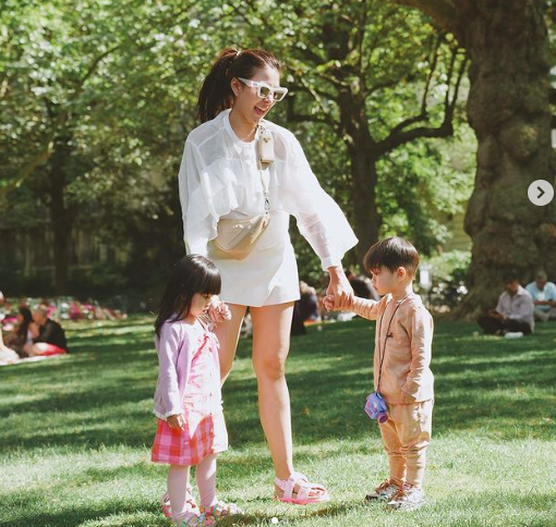 Artis Punya Anak Kembar. (foto: Instagram)