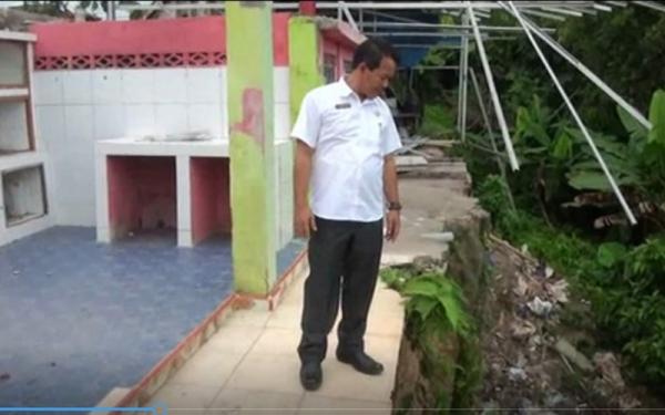 Rumah Warga di Tanjung Raja Longsor Diduga akibat Aktivitas Tambang