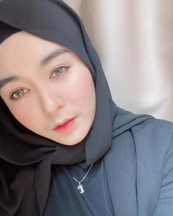 Penyanyi Dangdut Berdarah Batak, Dinda Permata Suci Nababan Penyanyi Dangdut Berdarah Batak, Dinda Permata Suci Nababan