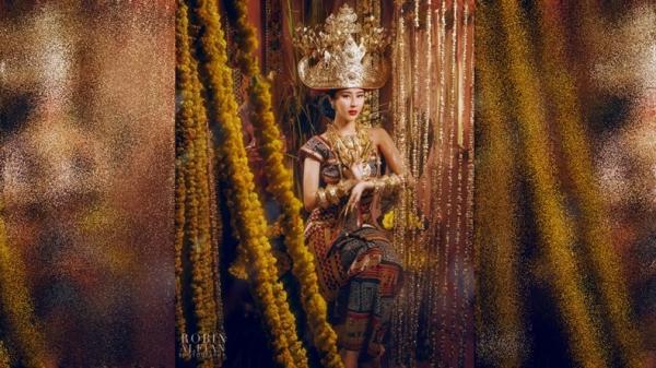 Artis cantik pakai baju adat Lampung, Putu Ayu Saraswati (Instagram/ayusarasw)