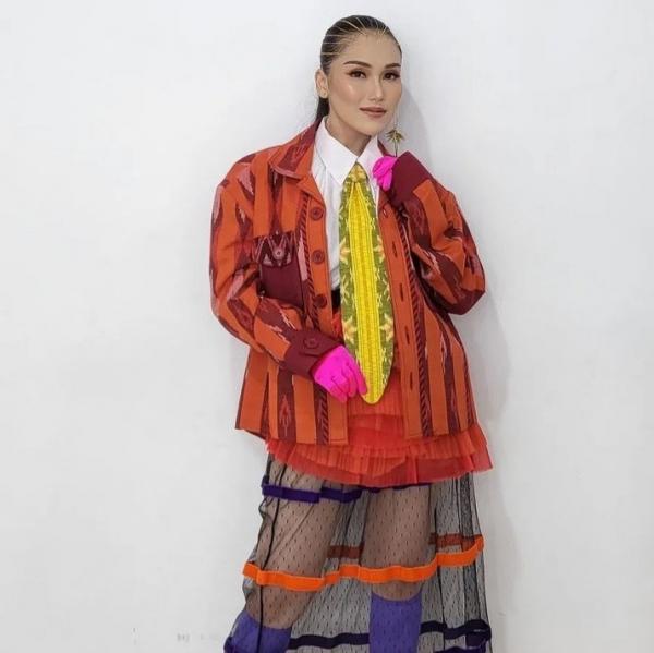 Artis Wanita Paling Laris. (Foto: instagram)