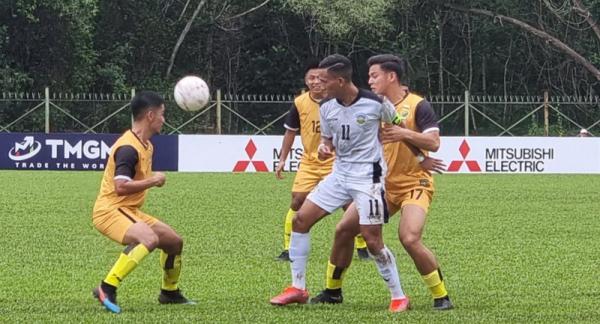 Brunei Darussalam bantai Timor Leste pada leg pertama Kualifikasi Piala AFF 2022 di Stadion Padang Dan Belapan, Sabtu (5/11/2022) sore WIB. (Foto: Twitter/AFFPresse)