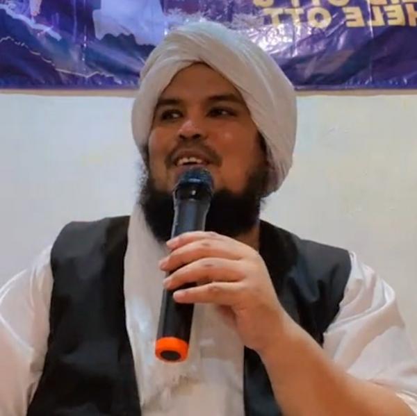 Artis Lawas Hijrah Memilih Jadi Pendakwah. (Foto: instagram)