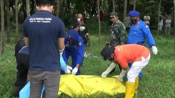 Mayat Pria Bertato Ditemukan Tergeletak Tanpa Busana di Dekat Sungai Niyama Tulungagung