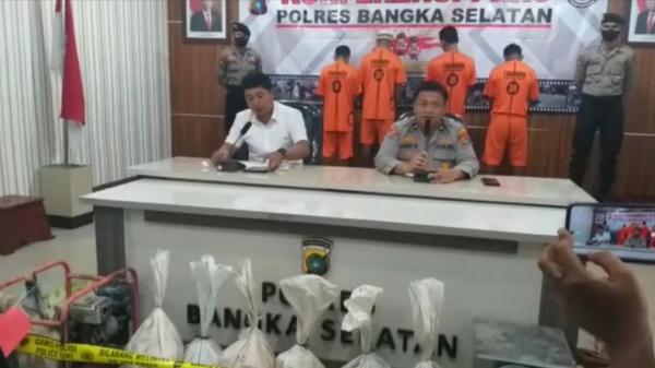 Polisi Tangkap 3 Penambang dan 1 Pengepul Pasir Timah Ilegal di Bangka Selatan