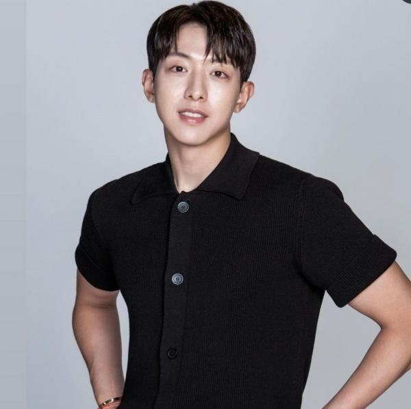 Aktor Korea dengan Tinggi Badan di Atas Normal. (Foto: instagram)