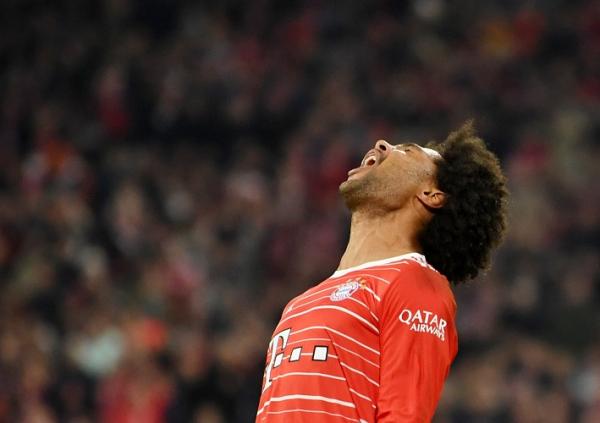 Penyerang Bayern Munchen, Serge Gnabry merayakan gol ke gawang Werder Bremen dalam laga Liga Jerman 2022/2023 di Allianz Arena, Rabu (9/11/2022). (Foto: REUTERS)