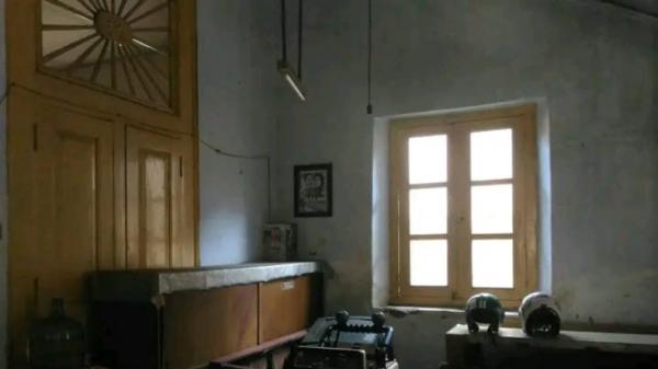 Haji Iskak meninggalkan sebuah warisan bangunan berusia ratusan tahun. Rumah waris  tua bersejarah itu ada di Pemalang (Aryanto/MNC Portal)