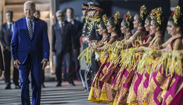 Presiden Amerika Serikat Joe Biden disambut penari Bali. (Foto: ANTARA/G20 Media Center)