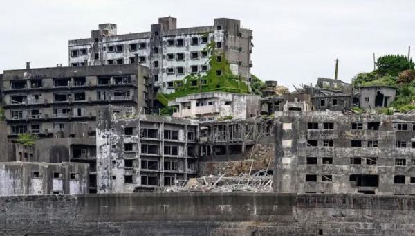Tempat unik termasuk kota telantar di dunia, salah satunya Pulau Hashima. (Foto: Michel Godimus / Shutterstock) (Foto: Reuters)