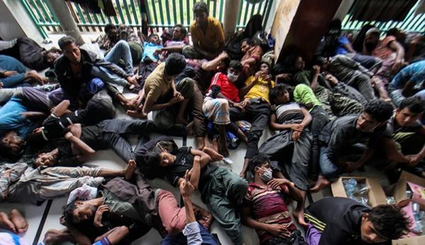 Ratusan Imigran Rohingya Direlokasi dari Aceh Utara ke Lhokseumawe