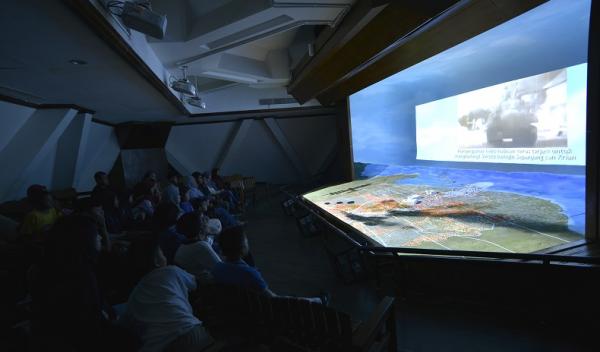 Diorama elektronik, salah satu fasilitas dan koleksi Museum Sepuluh November. (foto: pemkotsurabaya).