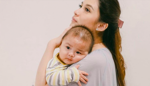 Artis cantik pakai daster. (Foto: TikTok)