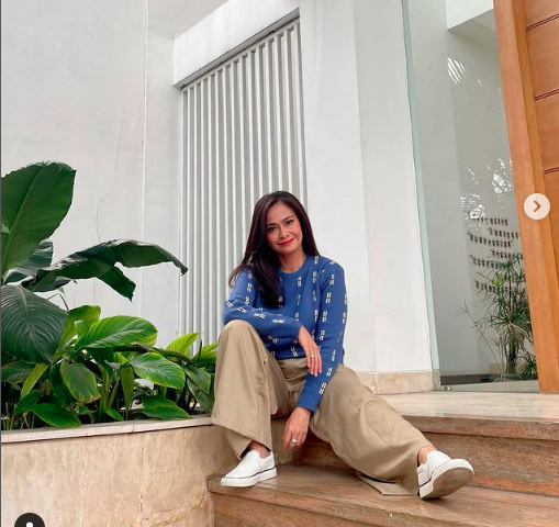 Artis antik penyuka tanaman hias. (foto: instagram)