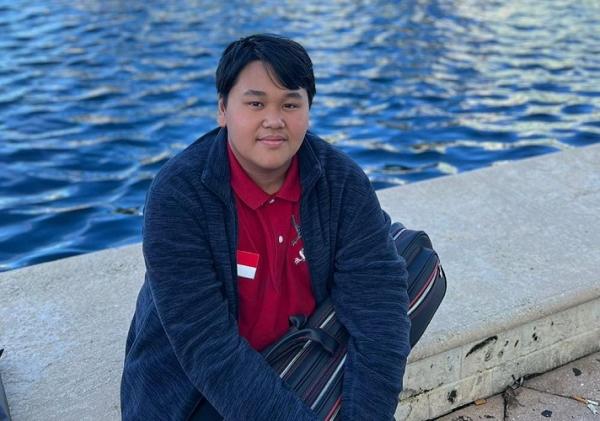 derin asaku Derin Asaku Sitorus sukses menembus 12 besar pada turnamen Predator World Junior 9 Ball Championship Under 17 yang dlaksanakan di Puerto Rico (20/11/2022). (Foto: MNC Media).