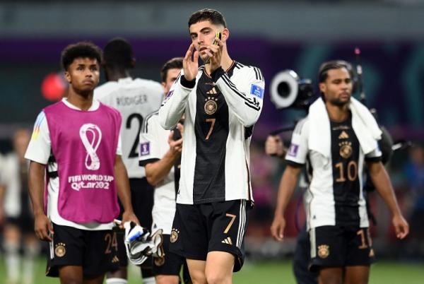 Kai Havertz Jerman piala Dunia 2022 Penyerang Jerman, Kai Havertz tampak lesu usai timnya dikalahkan Jepang 1-2 pada laga Piala Dunia 2022, Rabu (23/11). (Foto: REUTERS)
