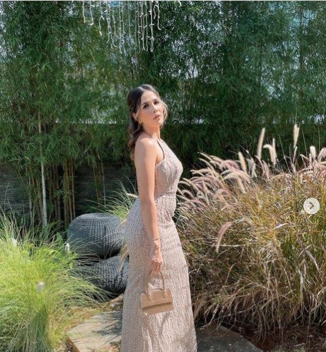 Ilustrasi - Anak-anak menanam mangrove di Gorontalo. (Foto: Antara)