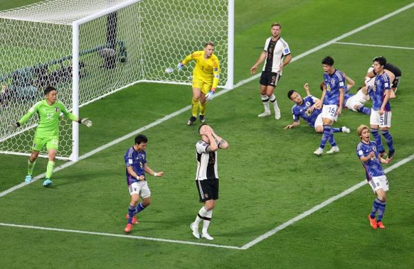 Jepang vs Jerman Lagi-lagi kejutan terjadi di Piala Dunia 2022. Raksasa Jepang dibuat mati kutu oleh semangat Timnas Jepang. (foto: REUTERS).