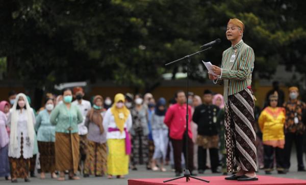 Bagaimana Cara Menyejahterakan Guru Honorer? Ini Jawaban Ganjar Pranowo